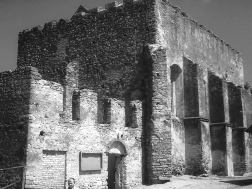 Szydłów 1961, Polska Kronika Filmowa, ruina synagogi