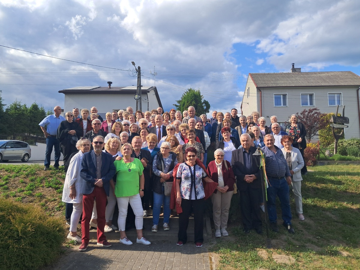 Integracyjne spotkanie seniorów z&nbsp;okazji Dnia Matki i&nbsp;Dnia Ojca