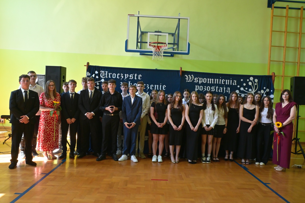 Wielki sukces naszych ósmoklasistów! Najwyższe wyniki w&nbsp;powiecie!