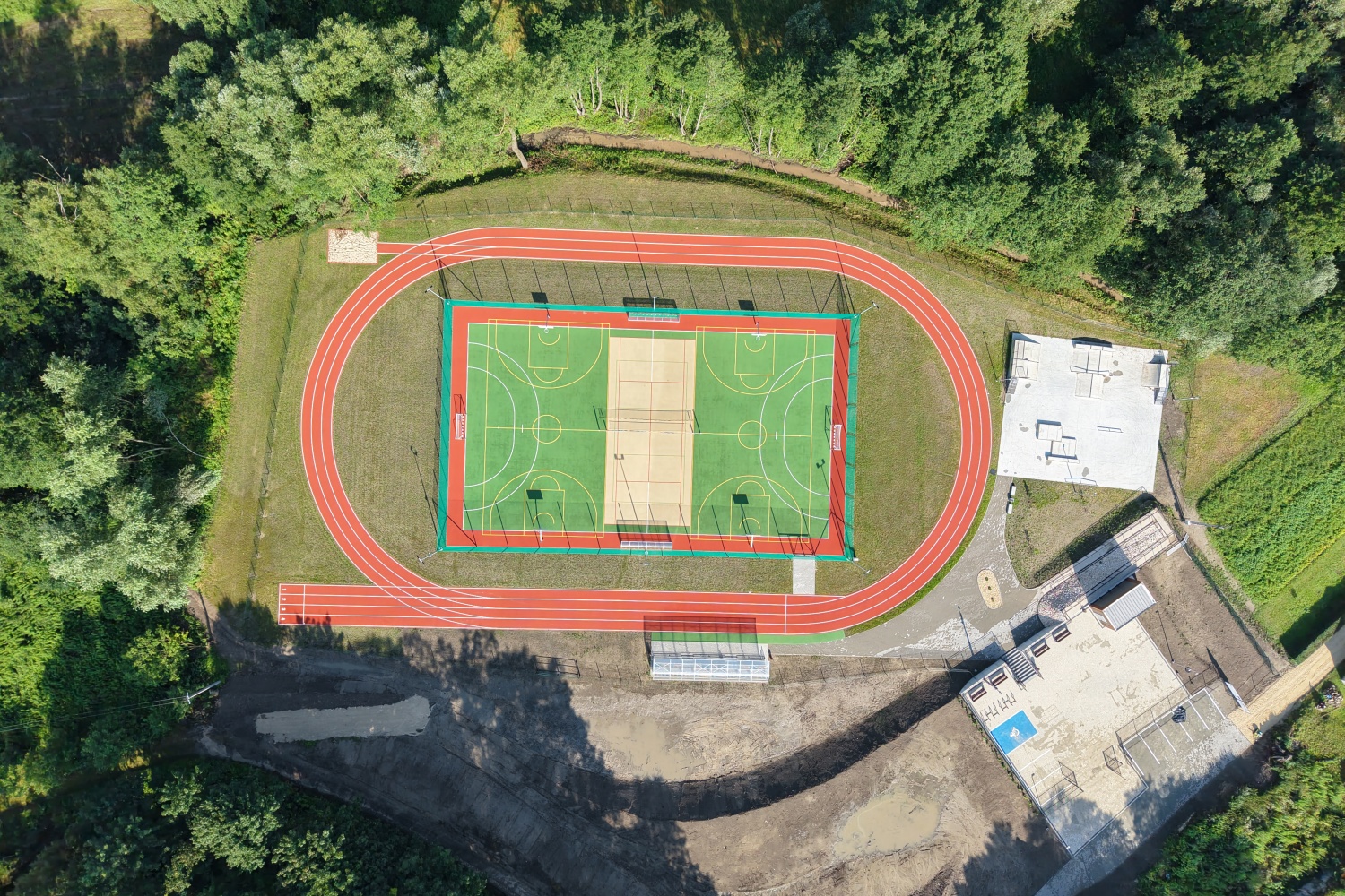 Nowe boiska sportowe i&nbsp;skatepark w&nbsp;Szydłowie już dostępne dla mieszkańców
